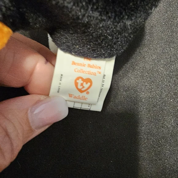 Waddle The Penguin TY beanie Baby Vintage - Picture 9 of 10
